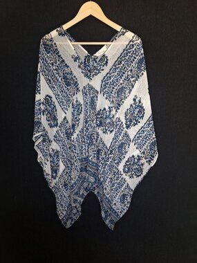 💙 Two by Vince Camuto Blue White Paisley Kimono Poncho Cover Up M/L Boho Lightw